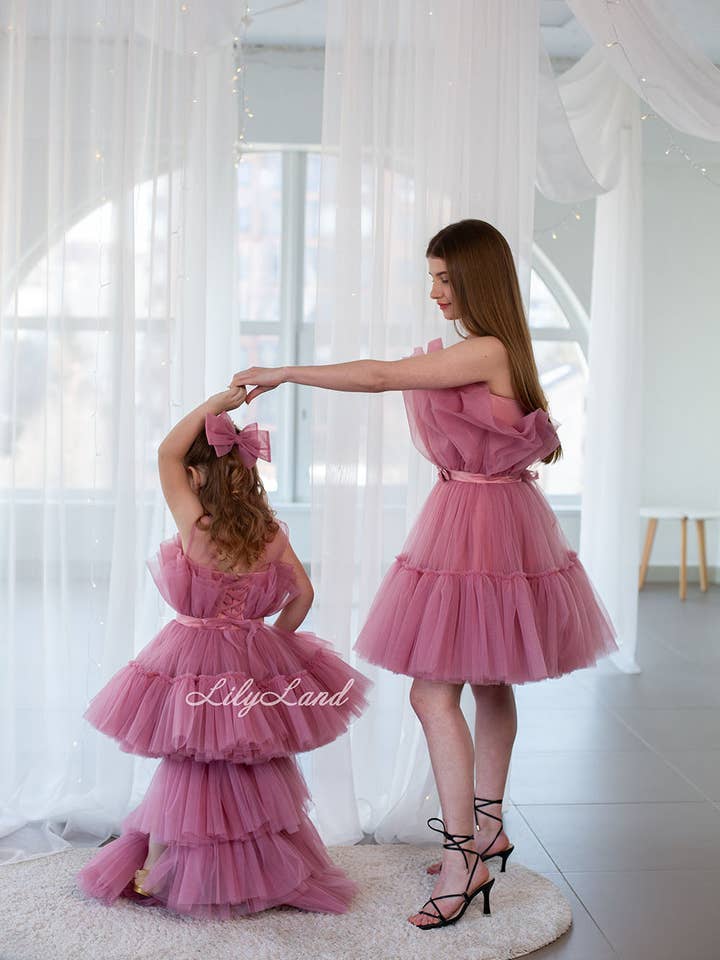 Lilyland – wholesale Mommy & me-set – Barbie Tulle klänningar för mamma och dotter med tåg
