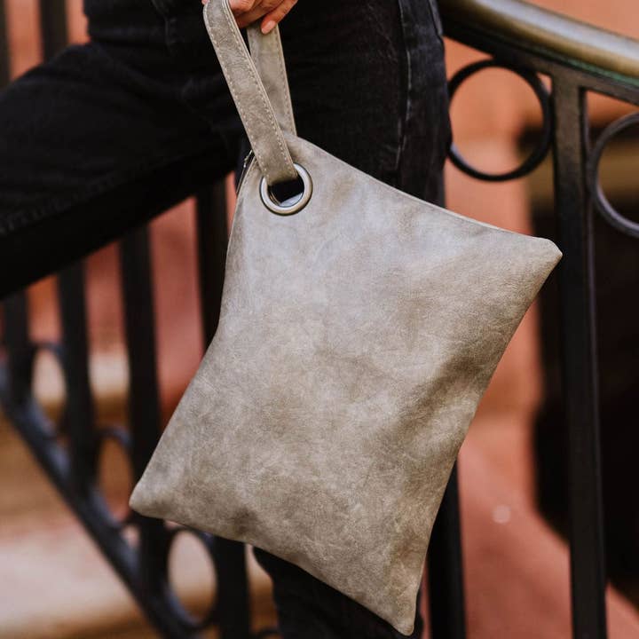 modern and chic - Wholesale Clutch Bag - Women's - Alexa Oversized Travel Clutch0