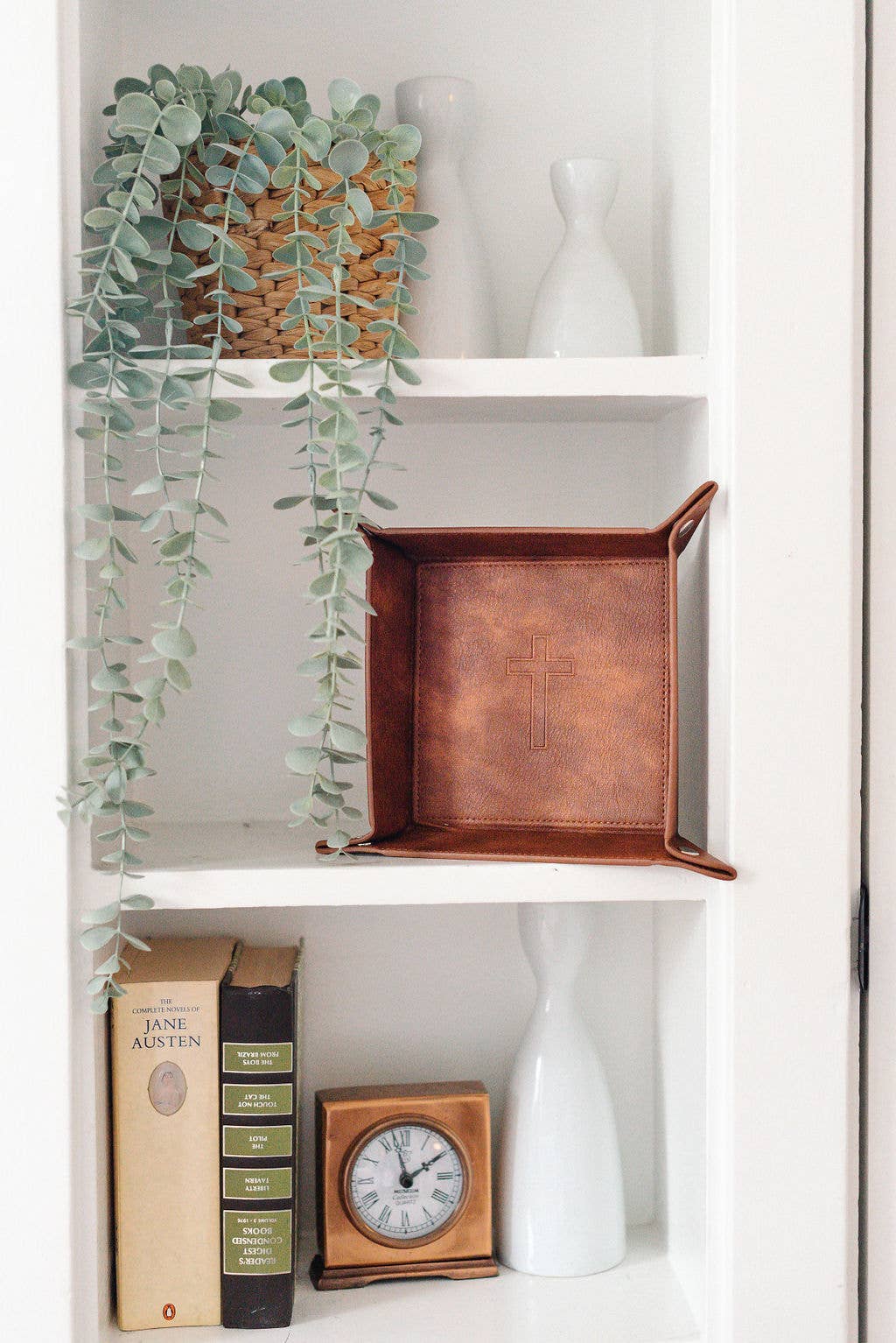 Lain & Lou – wholesale Decorative tray – Cross Valet Tray, EDC Catchall Tray, Christian Gift for Men7