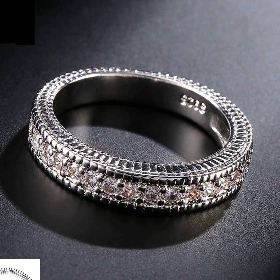 Paire de bagues de fiançailles en argent avec cristaux - 8 pour la vente par HTB