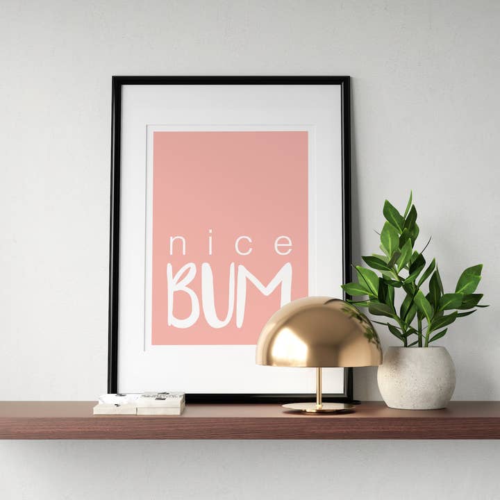 The Smudge Box – wholesale Badrumsskylt – Nice bum badrum Väggkonst, WC Print, Fräskig Heminredning7