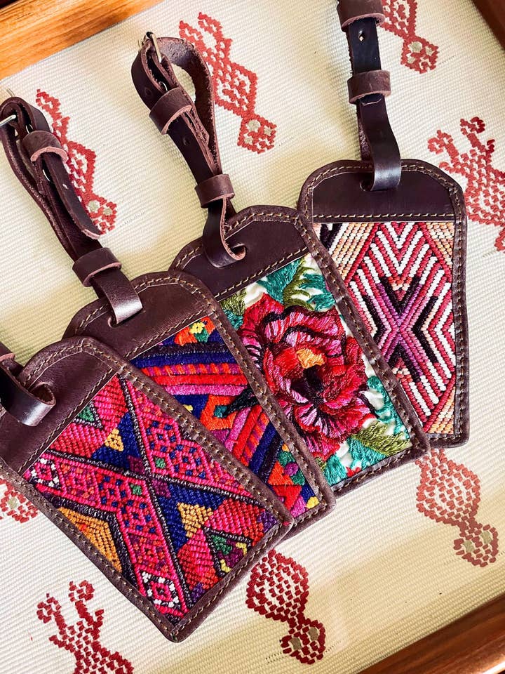 Étiquettes à bagages en cuir - Marron foncé pour la vente par GUATEARTISAN