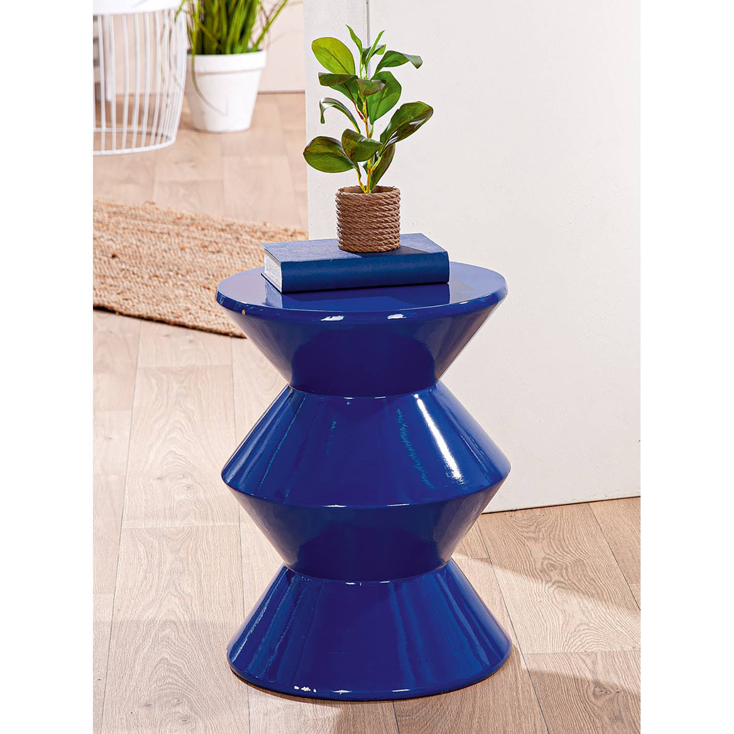 blue Geometric Formus coffee table, h.45 cm for wholesale on Faire1