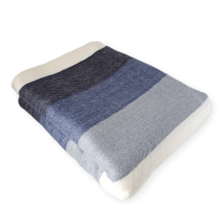 LATITUDE ZERO GOODS - Wholesale Throw blanket - Ambato - Queen Size - Alpaca wool throw blanket3