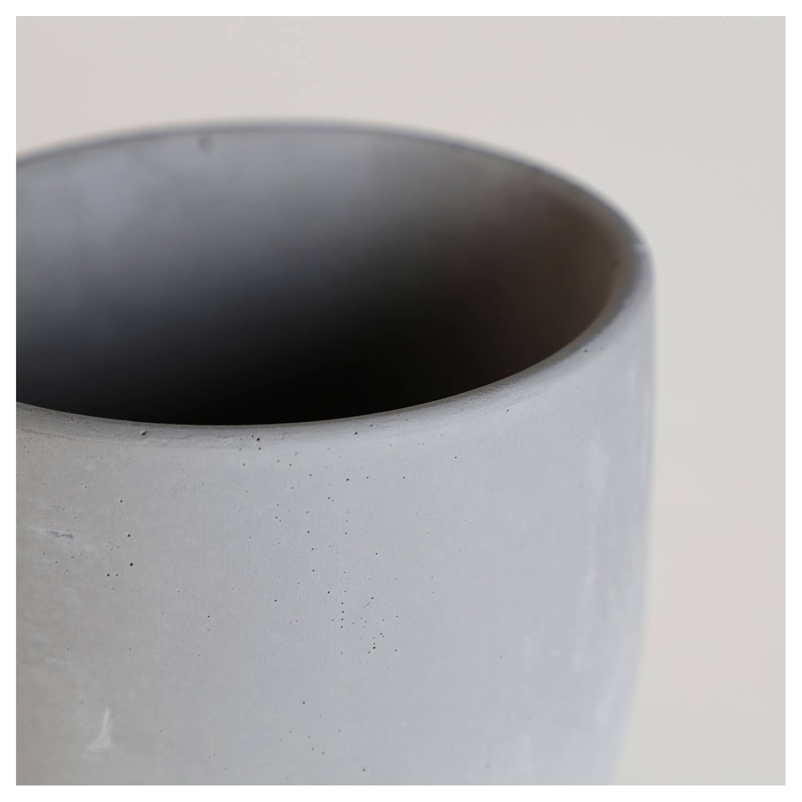 B&B – Engroshandel Plantekrukke – Assorterede cementplantede i brune nuancer 13x13x13 cm1