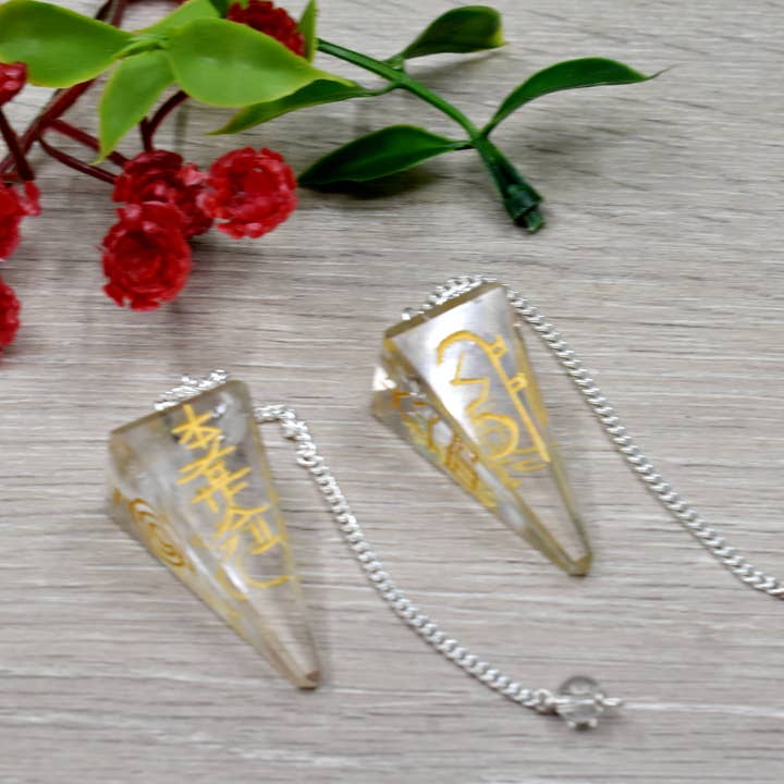 AK Healing Crystals - Venta al por mayor Piedras/cristales espirituales - Péndulo Reiki de cuarzo transparente ~ facetado, péndulo hexagonal