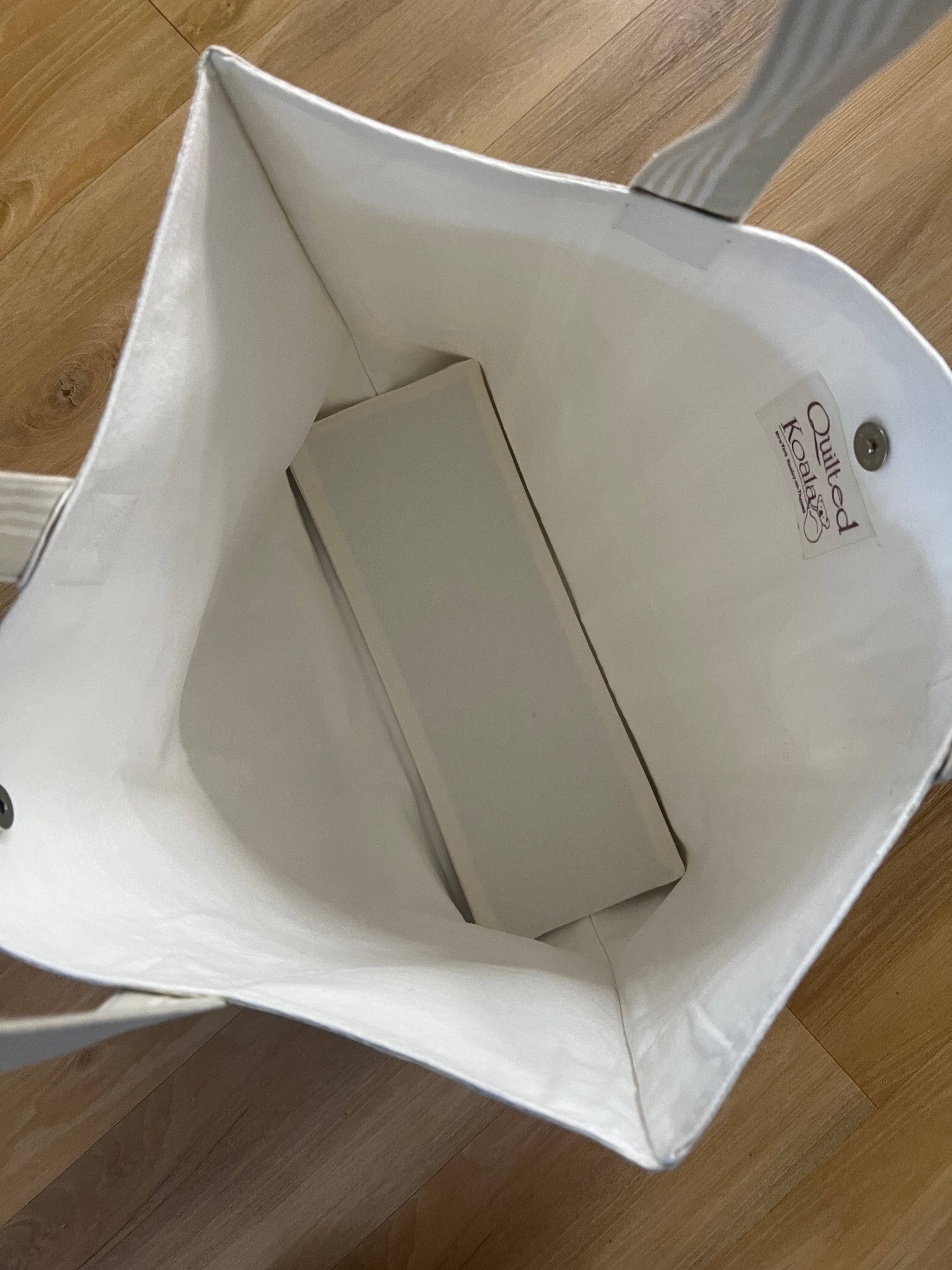 Quilted Koala - Wholesale Beach Bag - Chelsea Bag with Pink Heart - NEW!      1