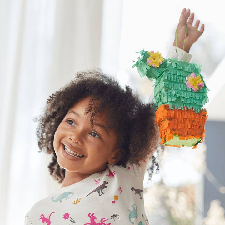 Little Passports Inc - Wholesale DIY Craft Kit - Kids - Craft Around the World: Party Pinatas