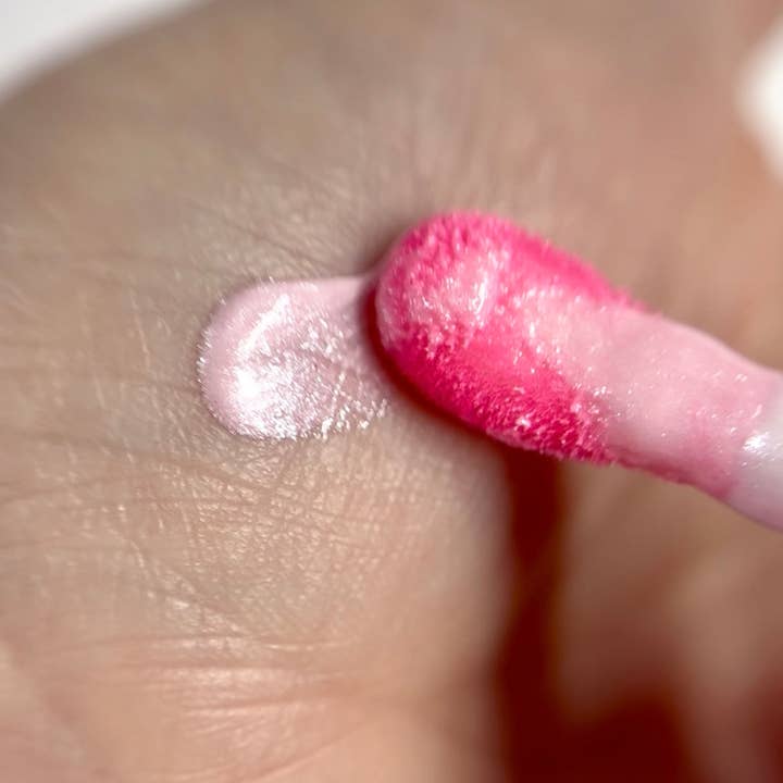 Sutton Michelle Designs - Wholesale Lip Gloss - Adapt, Colour Changing Lip Gloss6