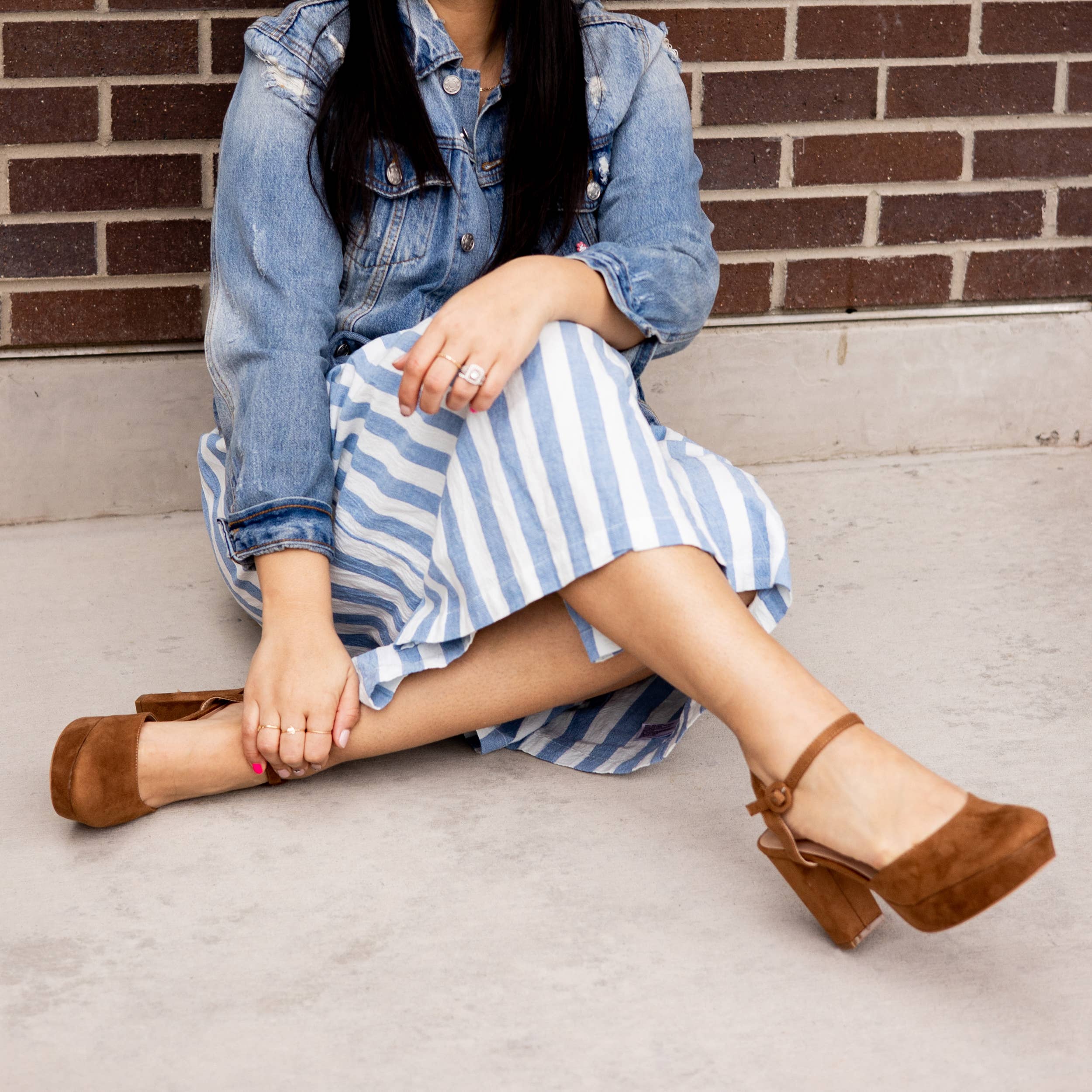 Journee - Wholesale Platform Heels - Women's - Journee Collection Women's Roslynn Wide Width Pump10