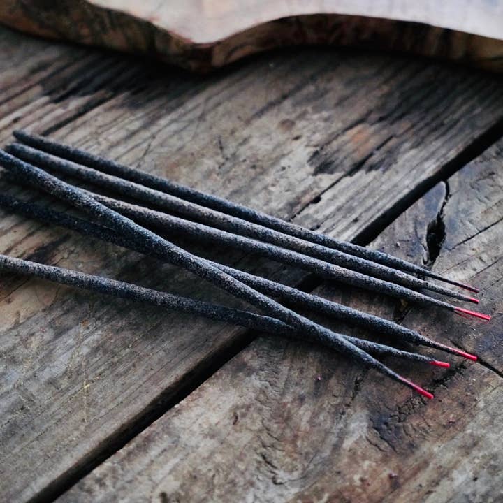 ReturnToTheRoots - Wholesale Incense - BLACK COPAL Hand-Rolled Artisan Resin Incense 6 Pack1