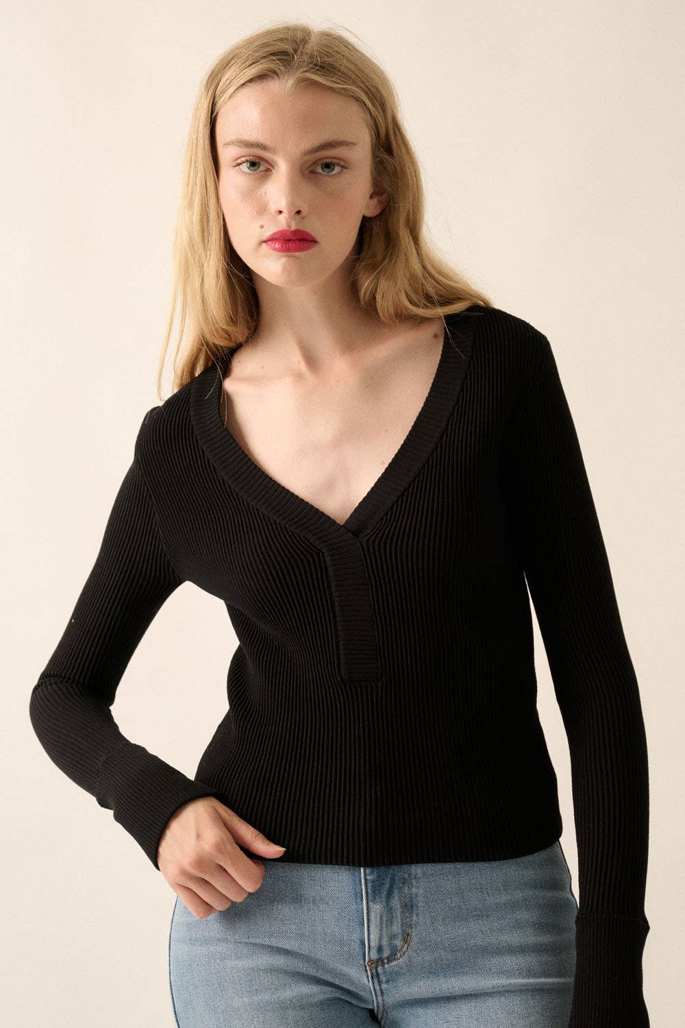 Promesa USA – Engroshandel Strikket top - Dame – Shaper Fit ribstrikket top med dyb V-hals og lange ærmer6