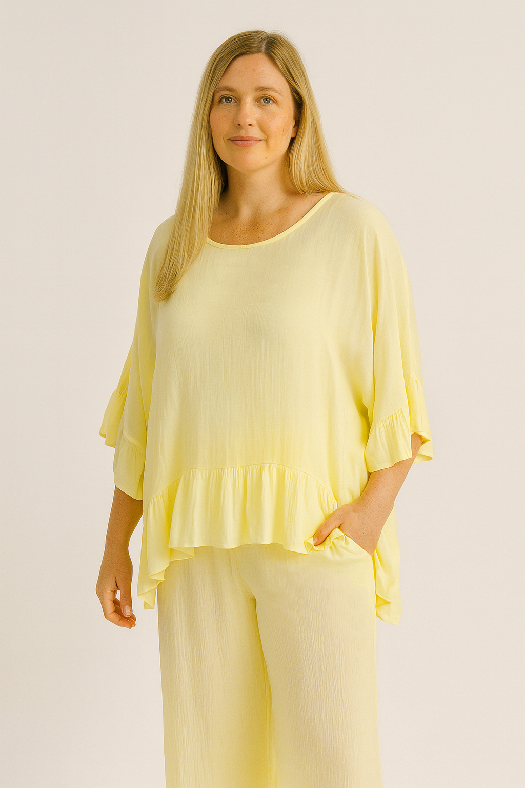 Lucy Sparks – Conjunto de top e calça (roupa NÃO Casual) - Mulher por atacado – CONJUNTO PLUS SIZE DE TOP E CALÇAS COM BAINHA FRANZIDA10