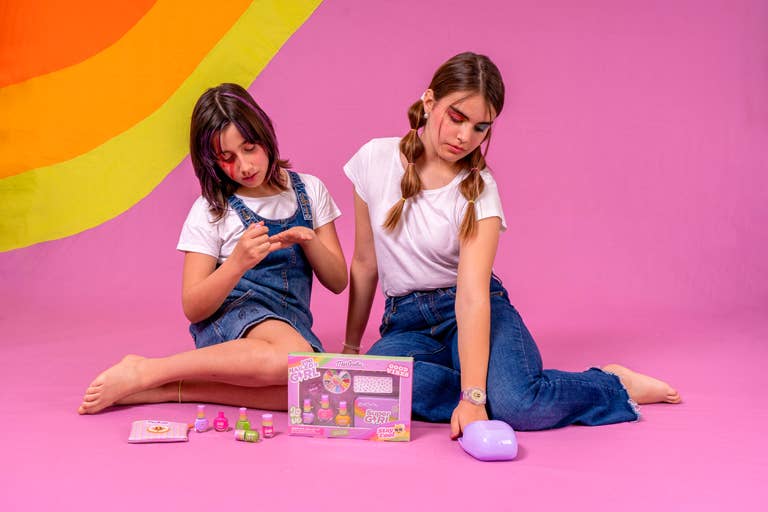 Aquarius Cosmetic SLU - Wholesale Nailcare Set - Martinelia Super Girl Watch & Nails Set2