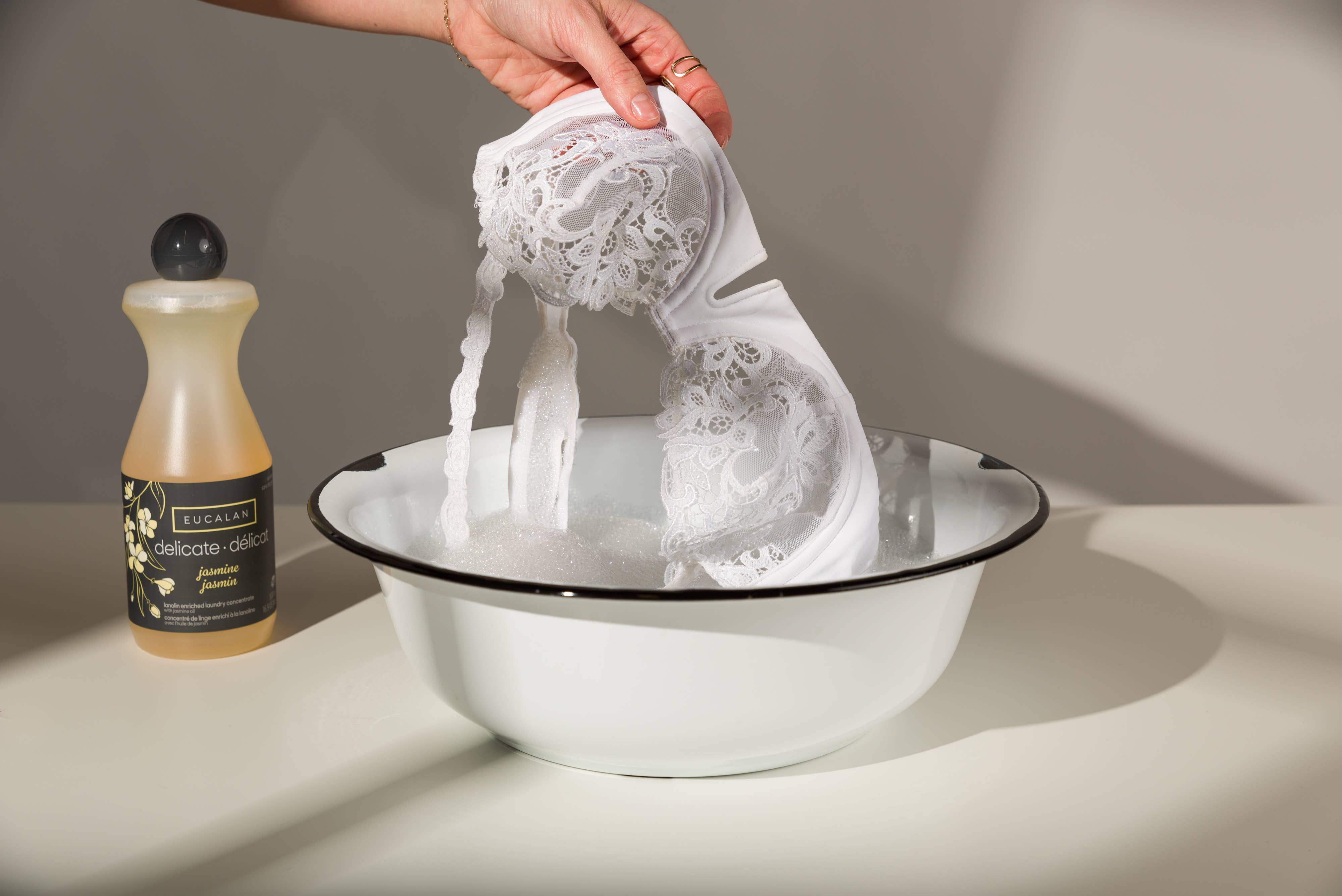 Eucalan - Vente Lessives liquides - Lavage Délicat au Jasmin pour Laine, Soie & Fibres de Luxe 500mL8