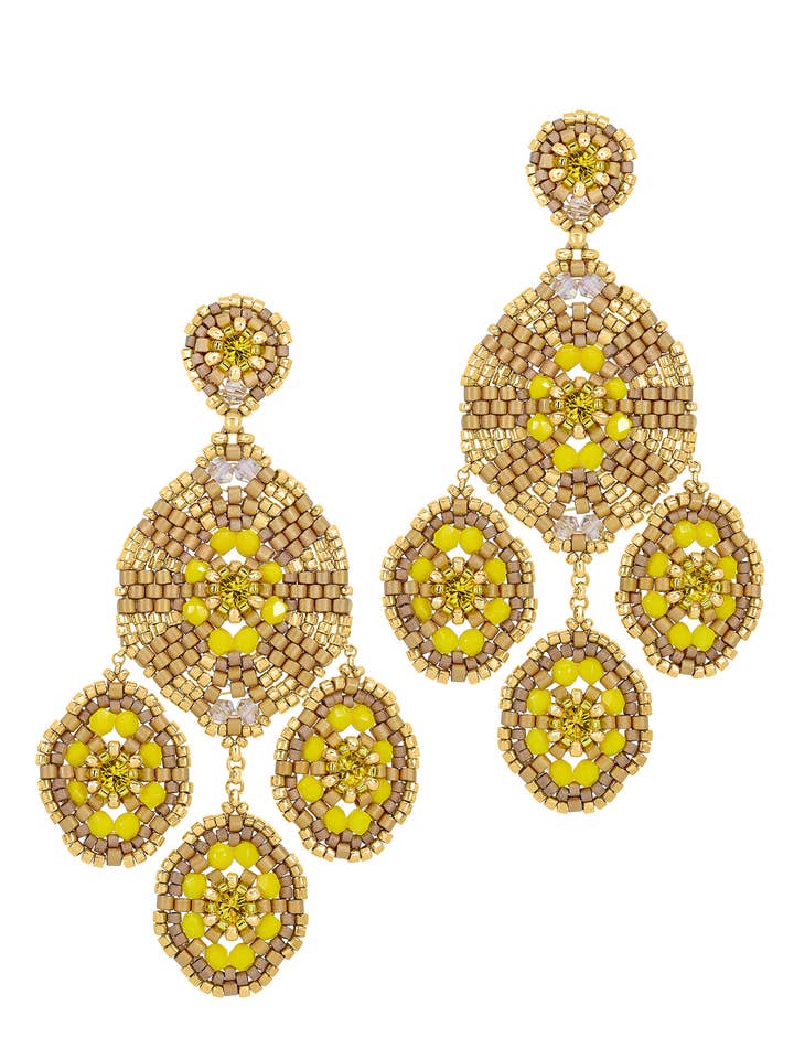 Extra grote kroonluchteroorring in goud en geel, stijl E24678 voor wholesale door Miguel Ases