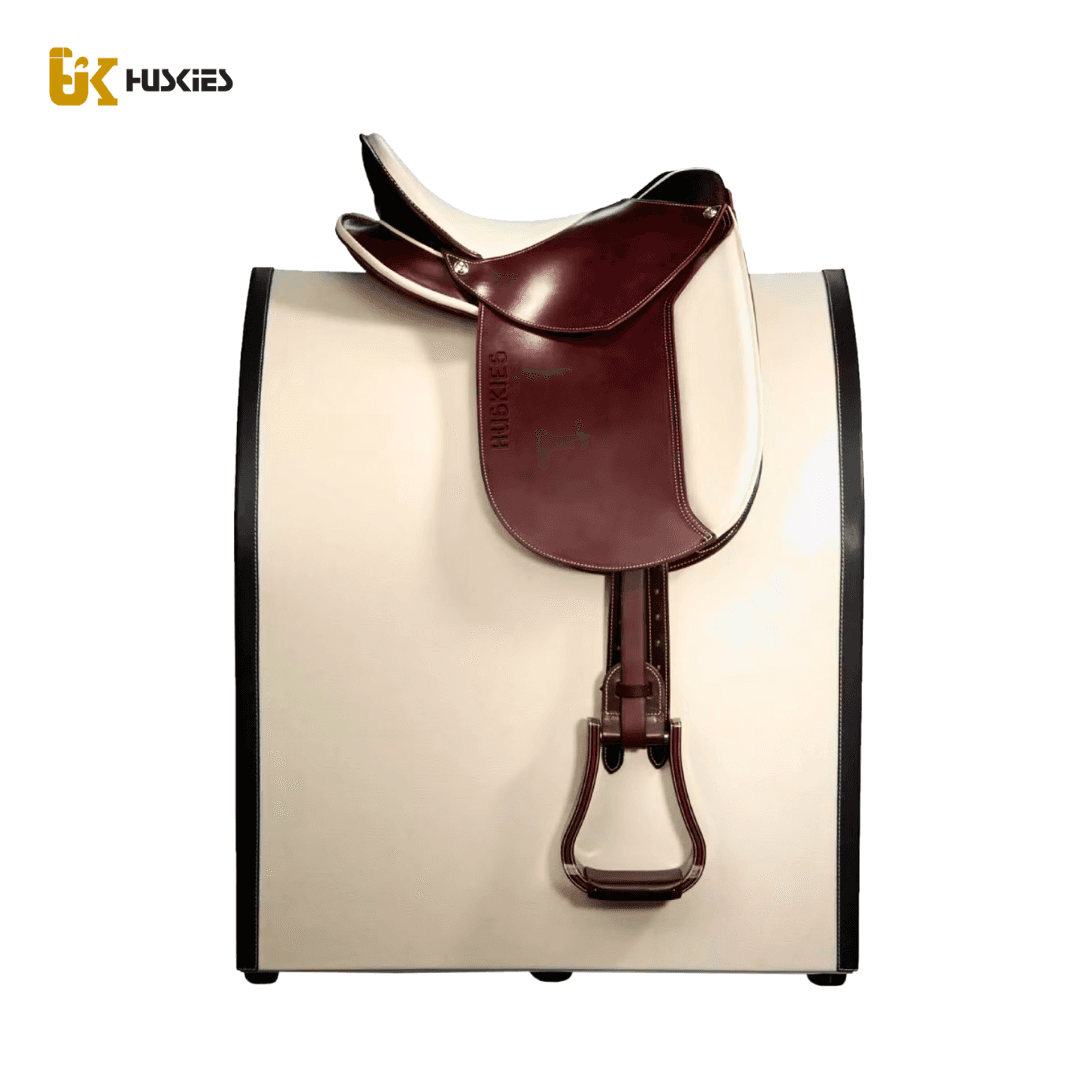 Atelier Huskies – wholesale Horseback riding gear – Dressage Saddle – The Artist1