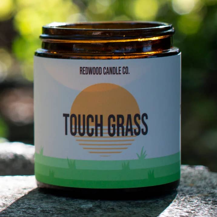 Touch Grass wierookkegels voor wholesale door Redwood Candle Co.