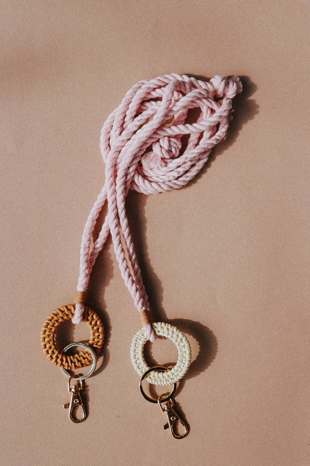 DayCrafter – wholesale Snodd - Dam – Rattan Nyckelring Nyckelband - Macrame Snodd - Boho Snodd14