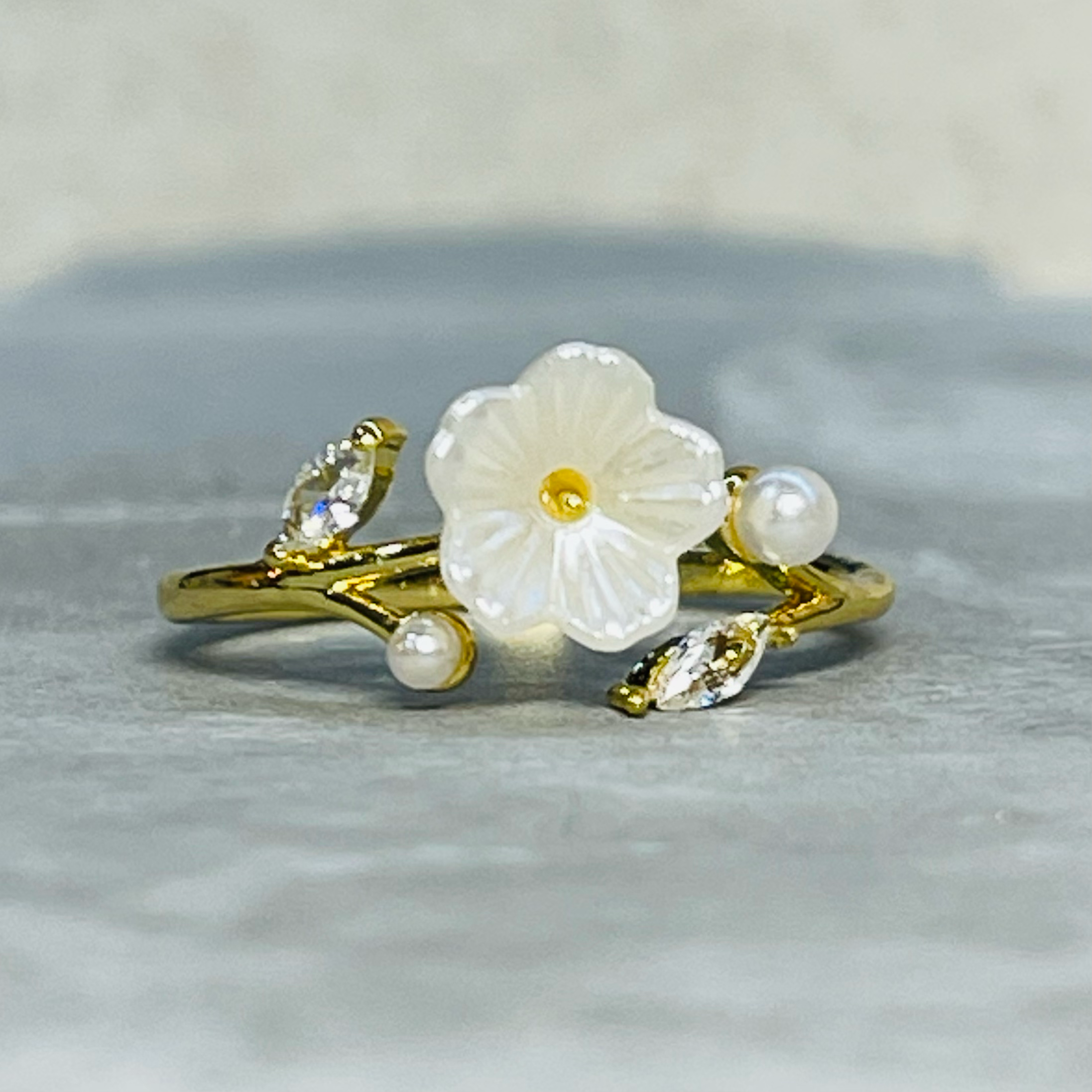 Loli - Wholesale Multi-Stone Ring - Minimal Daisy Adjustable Ring with Small Sparkling Stones4
