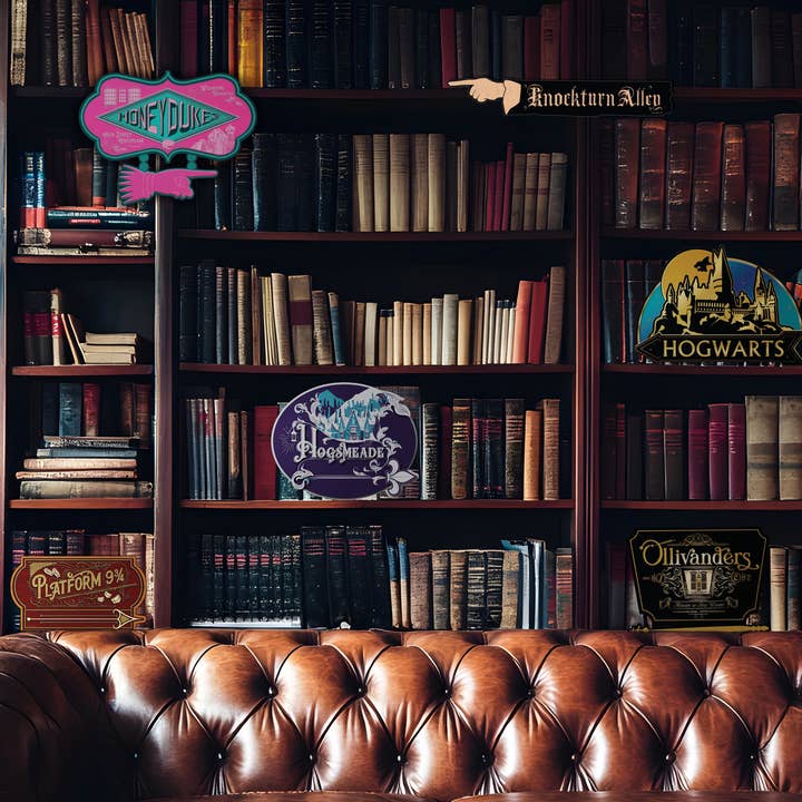 Conquest Journals - Wholesale Sign - Harry Potter Directional Signs (12-Piece 10 Signs & 2 Posts)9