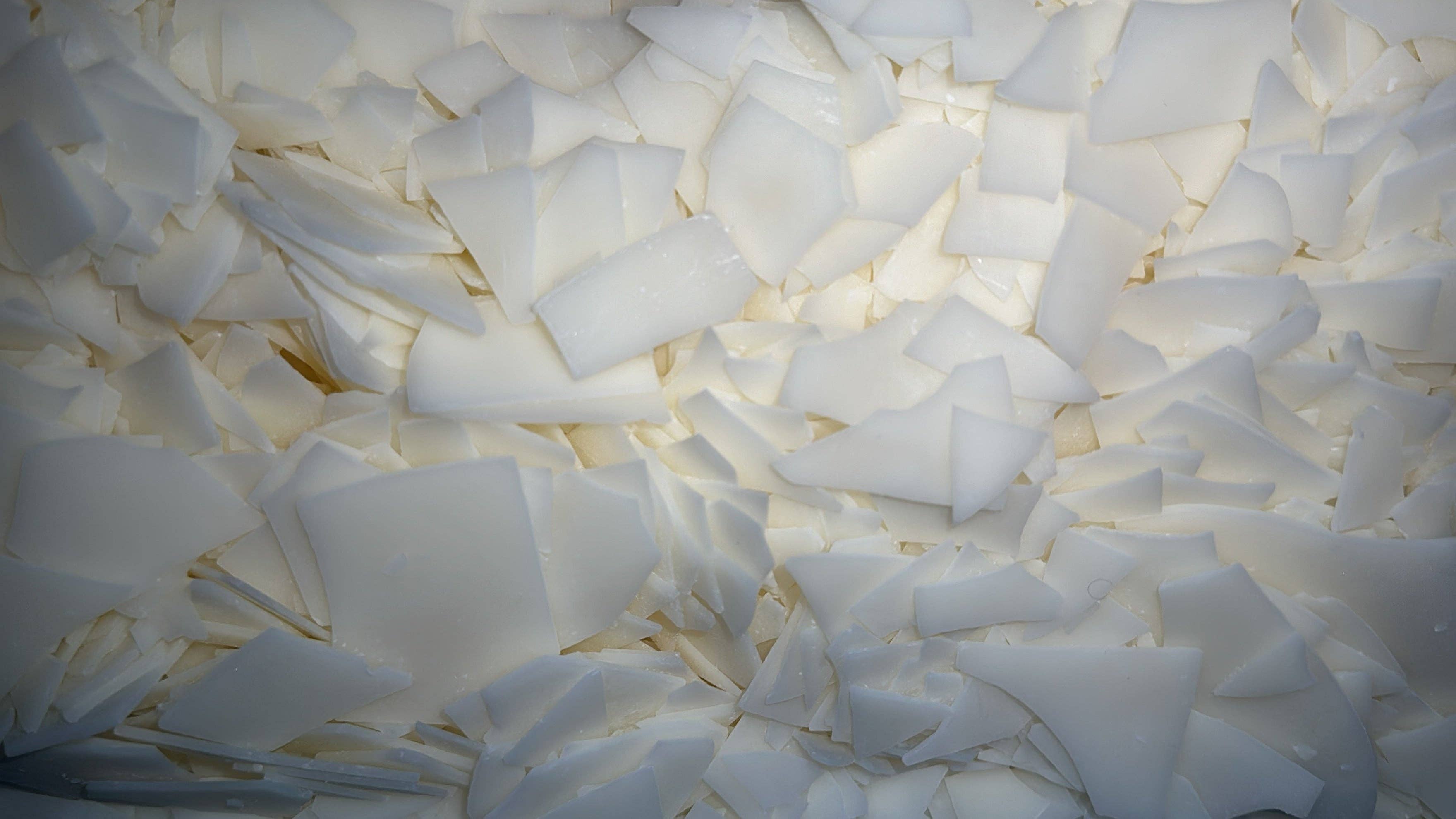 Cocobreeze - Wholesale Baking Chocolate - Choco Paramount Crystals2