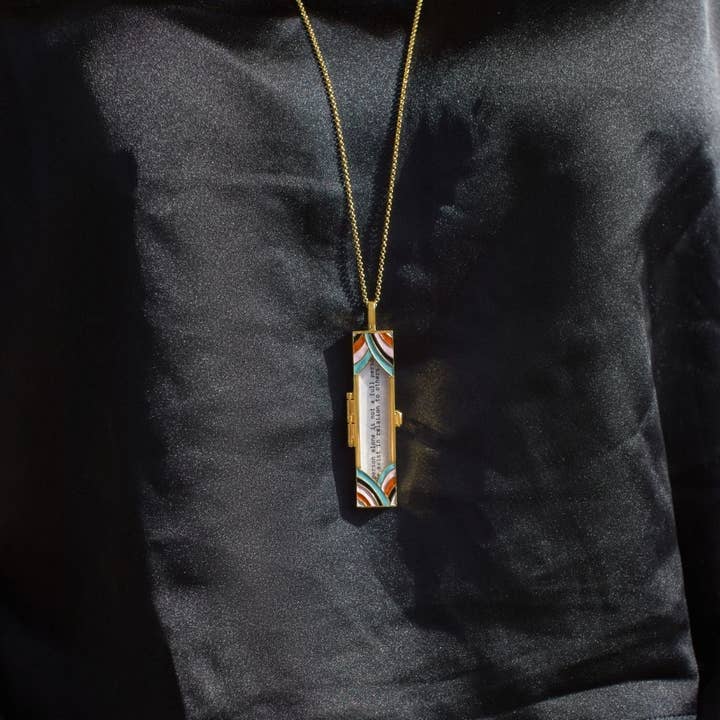 Fortune & Frame - Wholesale Locket Necklace - Deco Fortune Locket (Multi-Color) - Gold5