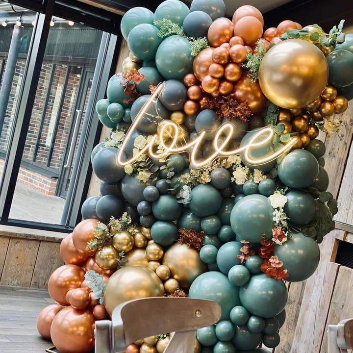 enseignes au néon Love, lampes au néon rechargeables ou alimentées par batterie pour la vente par Aoos Custom