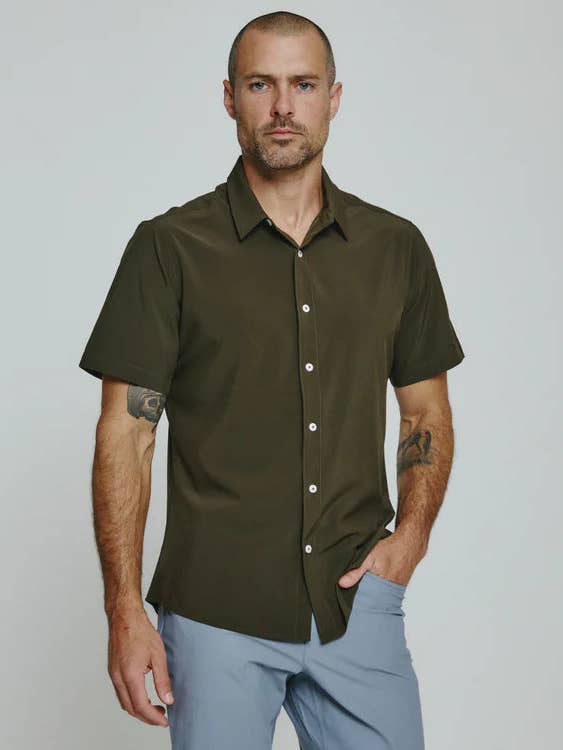 7 Diamonds Olive Siena Kortärmad Skjorta för wholesale av Diamond Apparel Jackets