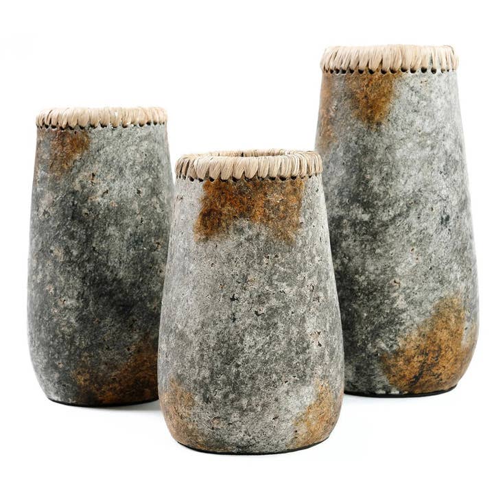 Bazar Bizar Living - Wholesale Vase - The Sneaky Vase - Antique Grey - L8