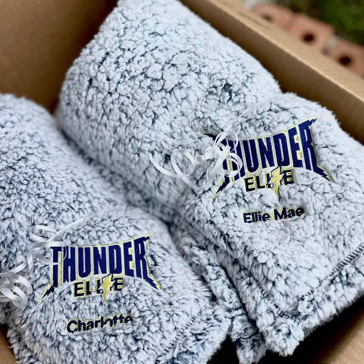 Double E Creations - Wholesale Throw blanket - Custom Embroidered Blankets0