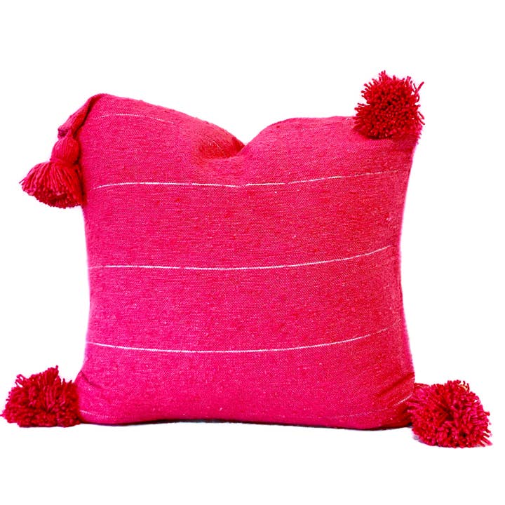 Taie d'oreiller rose vif pour la vente par Nativa Collective