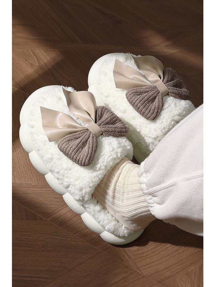 Aapparella - Wholesale Slippers - Women's - Bowknot Applique Plush Winter Slippers | US6-9.5