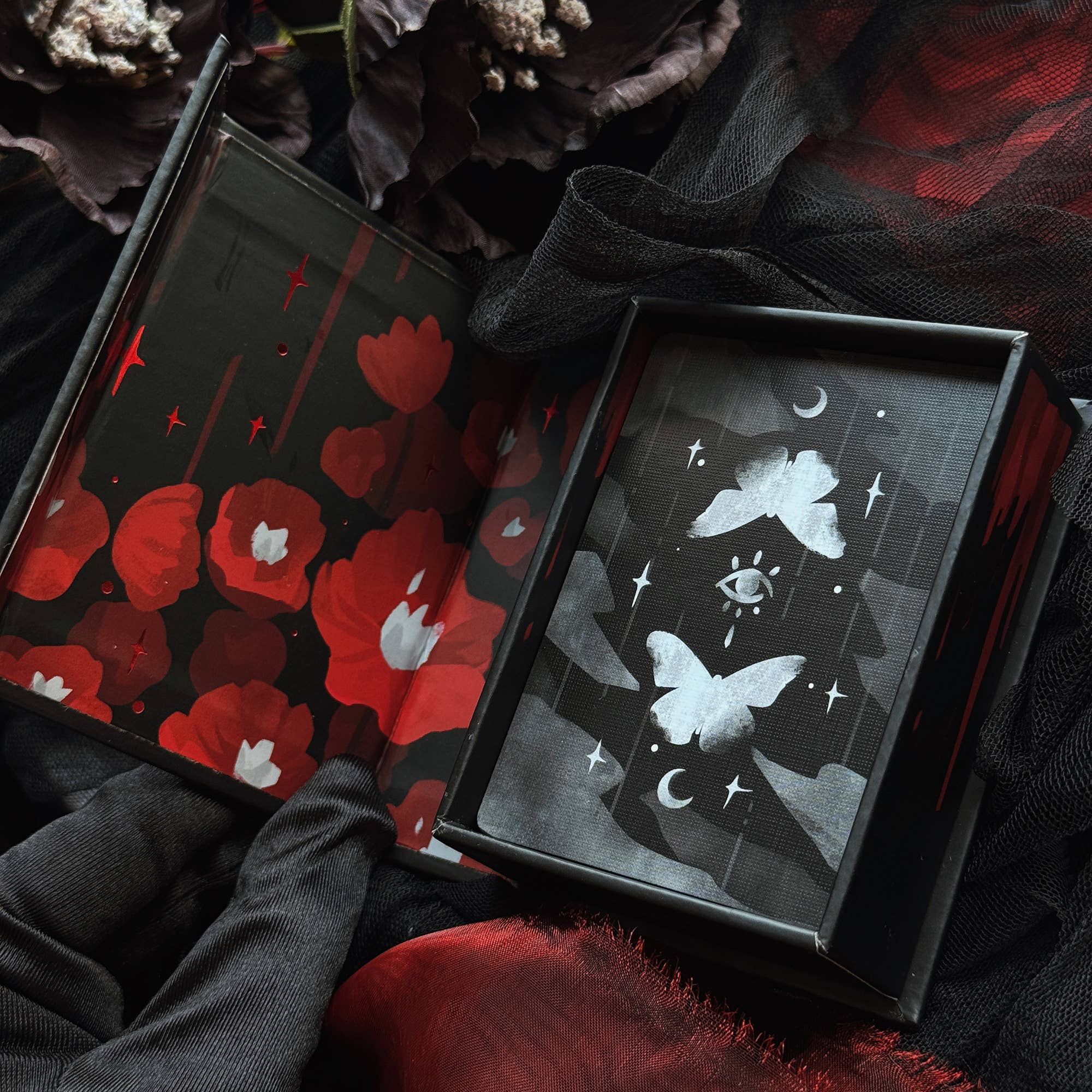 Vermilion Collection - Wholesale Tarot Cards - Blood Nightmare Lenormand1