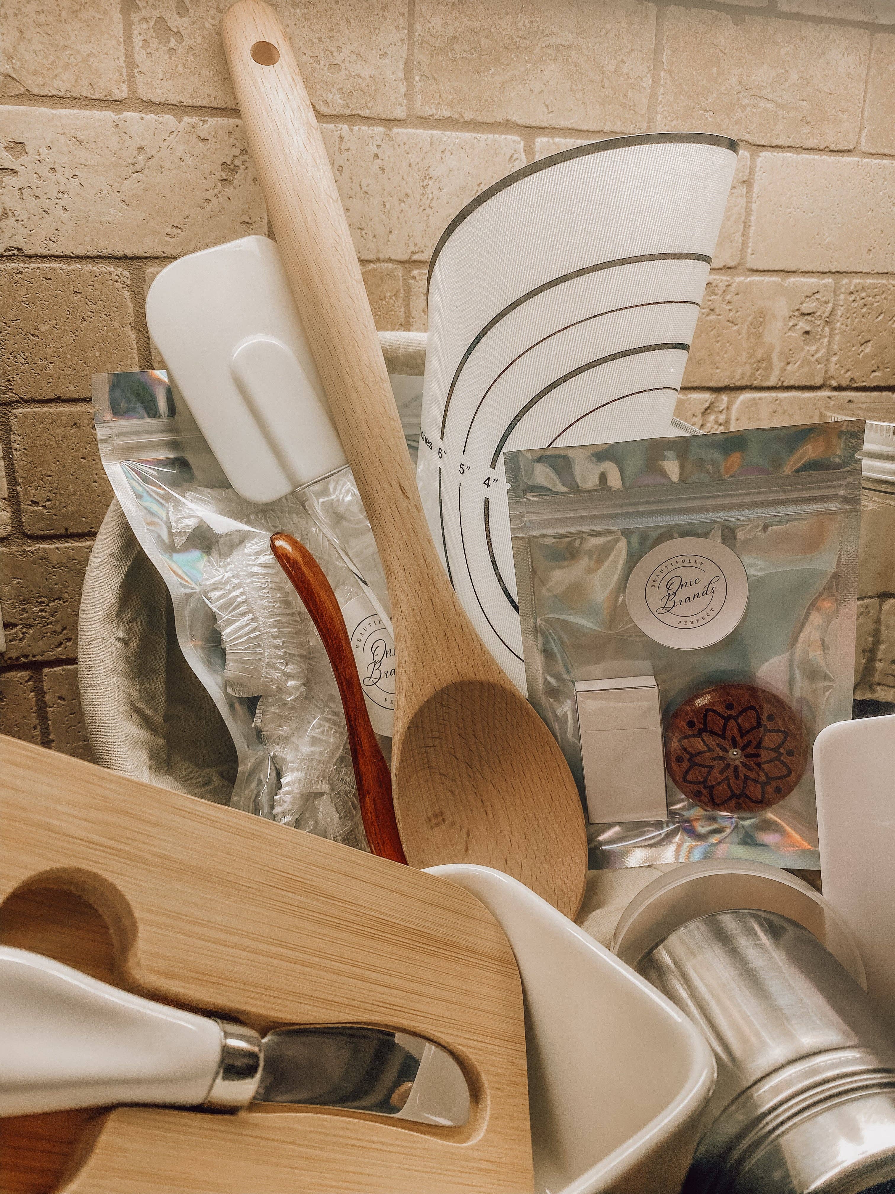 Onic Brands LLC - Wholesale Bread Pan - Onic Brands Round Banneton Bread Proofing Basket with Cloth Liner3