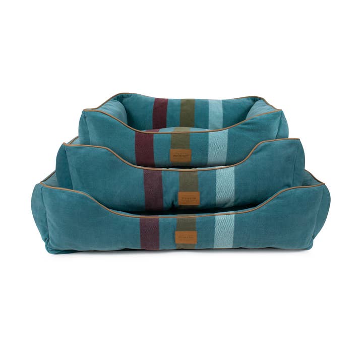 Carolina Pet Company - Wholesale Pet Bed - Dog - Pendleton Cabin Stripe Fleece Kuddler Dog Bed