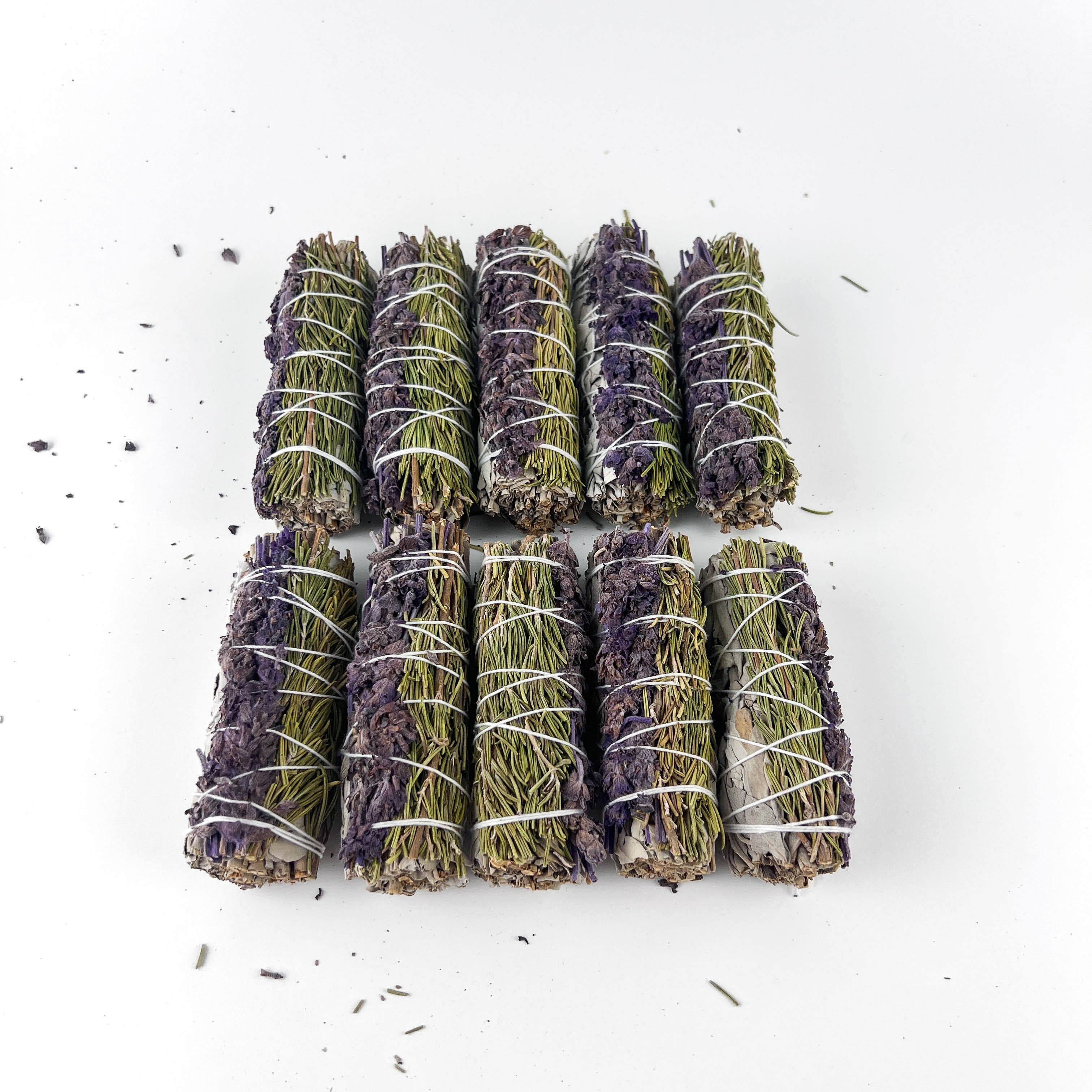 GREENROOTS USA LLC – Großhandel Räucherbündel – 7 Kräfte (Weißer Salbei mit 7 Kräutermischung) Räucherbündel 4"10