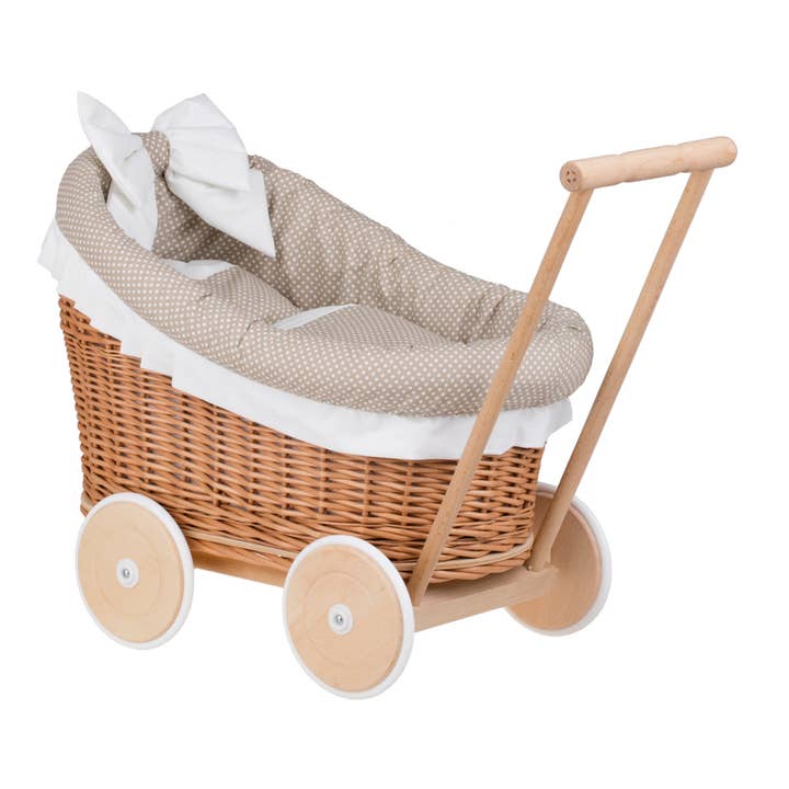 The Wicker Stories – Engroshandel Tilbehørssæt til dukke - Børn – Håndflettet dukkevogn med sengetøj, eksklusivt økologisk legetøj1