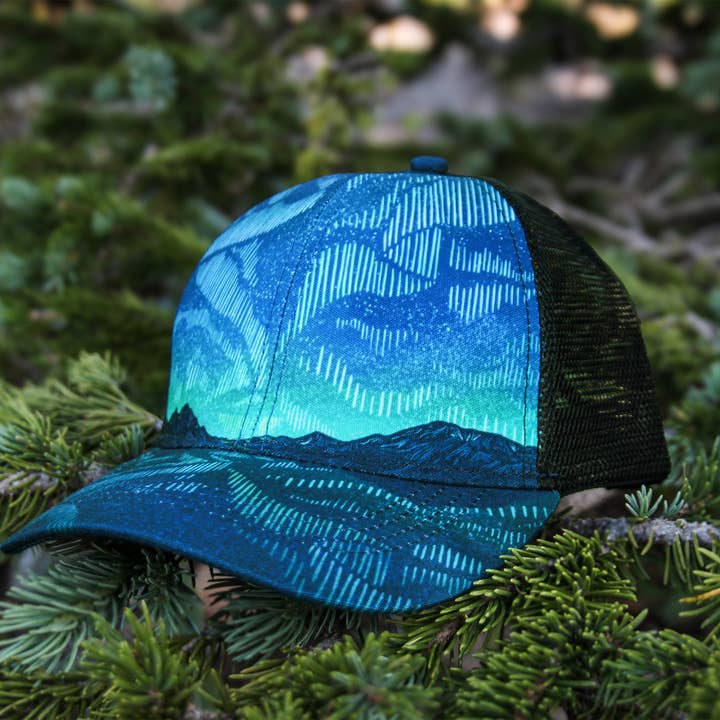 Alpinecho - Wholesale Trucker Hat - Unisex - Northern Lights Trucker Hat1