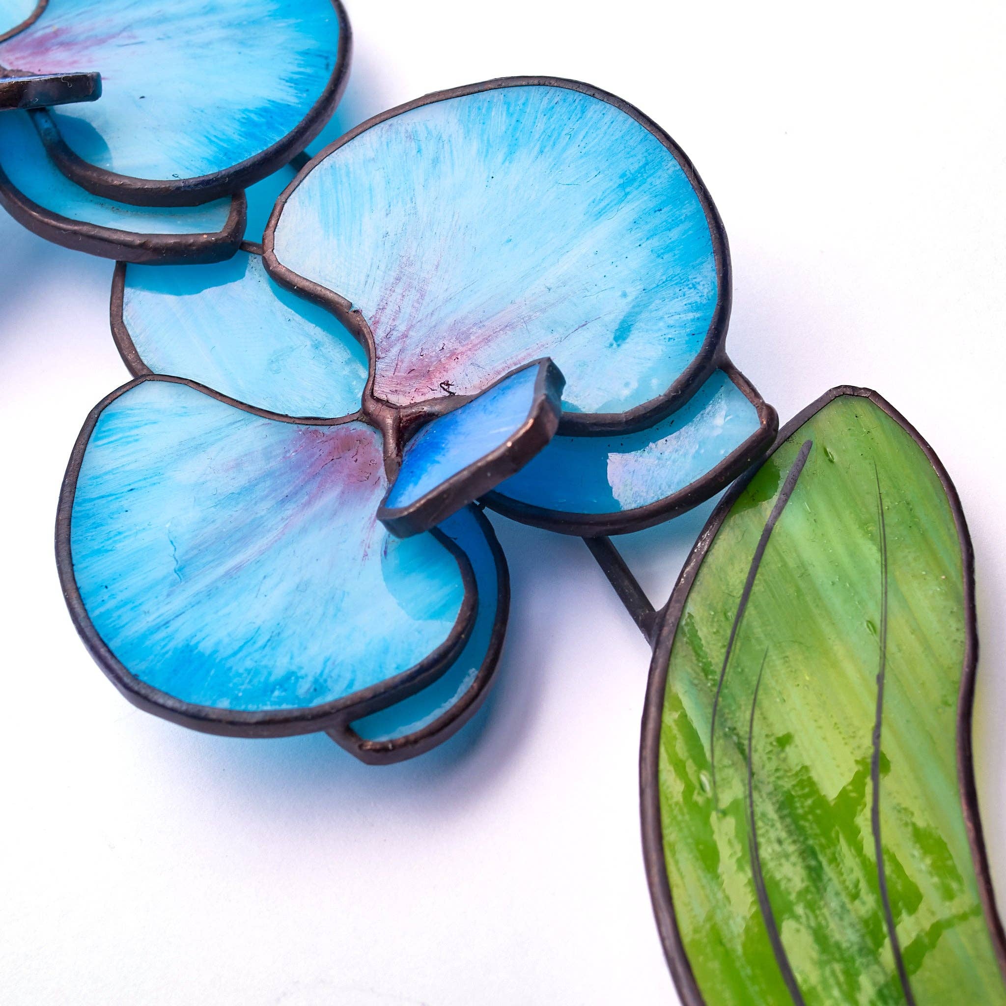 Avalglass - Wholesale Decorative Tabletop Object - Blue Orchid Flower Stained Glass Tabletop5