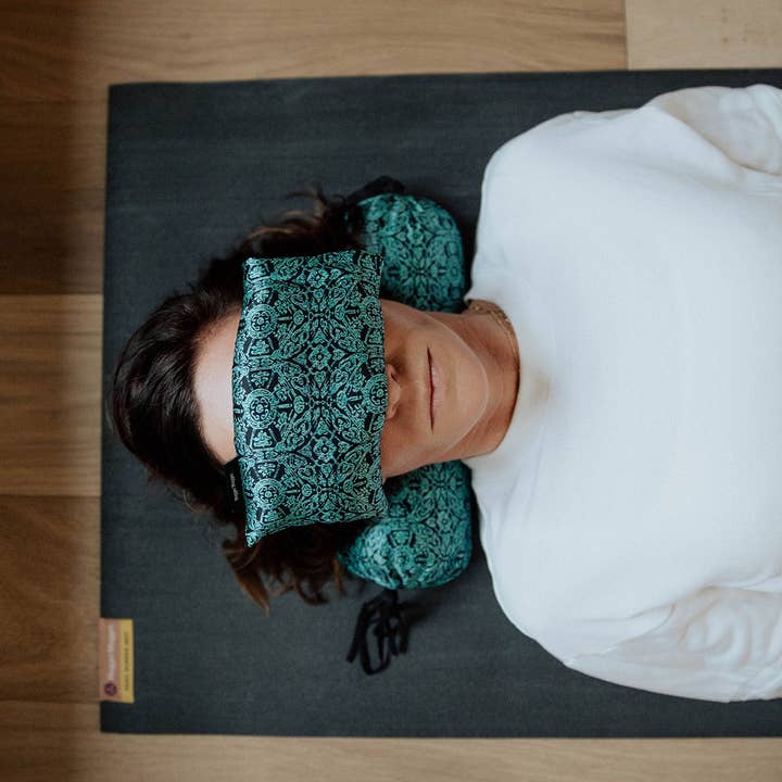 Yoga Design Lab - Wholesale Spa/Therapy Pillow - Silk Neck Pillow