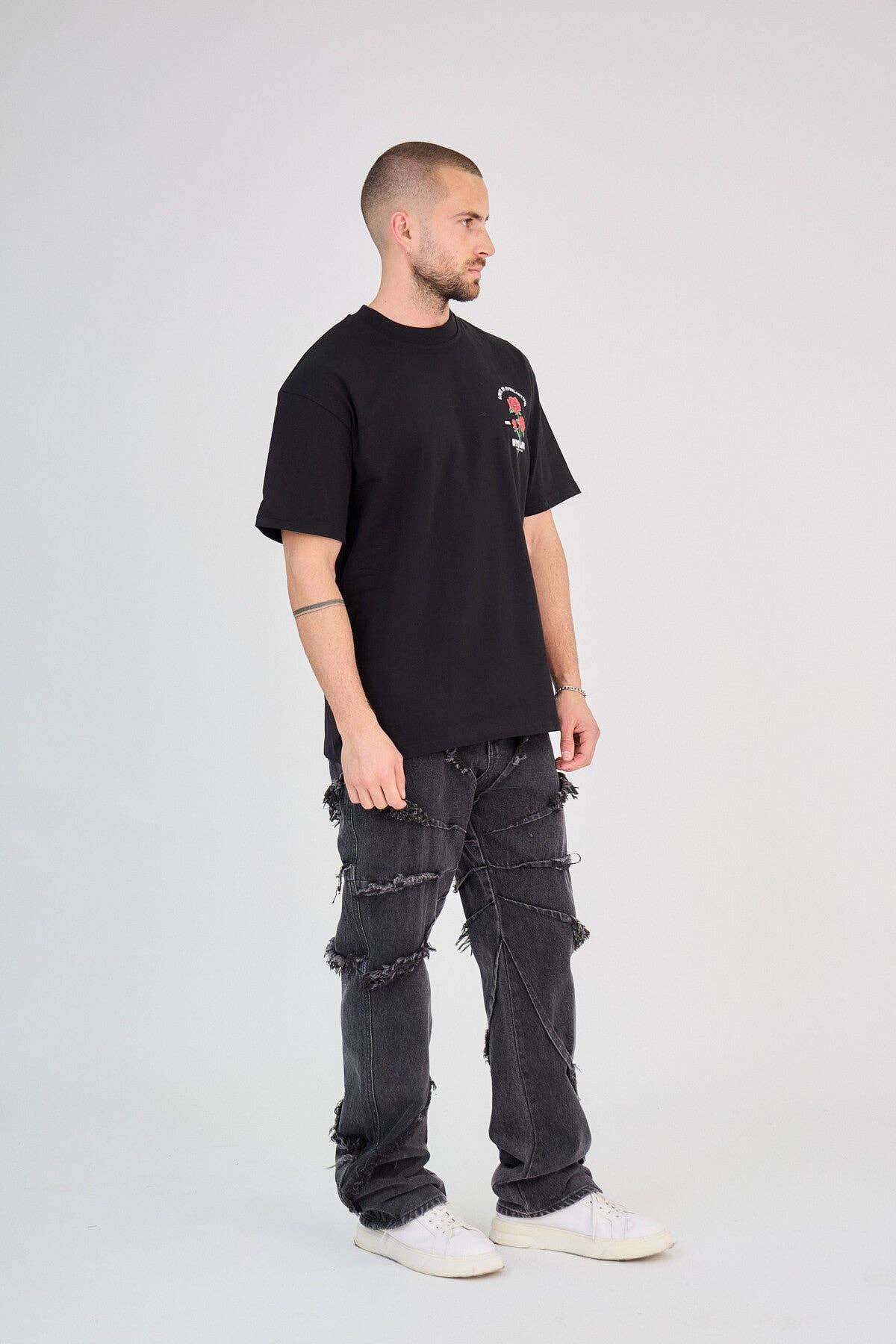 TOP MONDAY - Wholesale T-Shirt - Men's - Black T-Shirt with Rose Print1