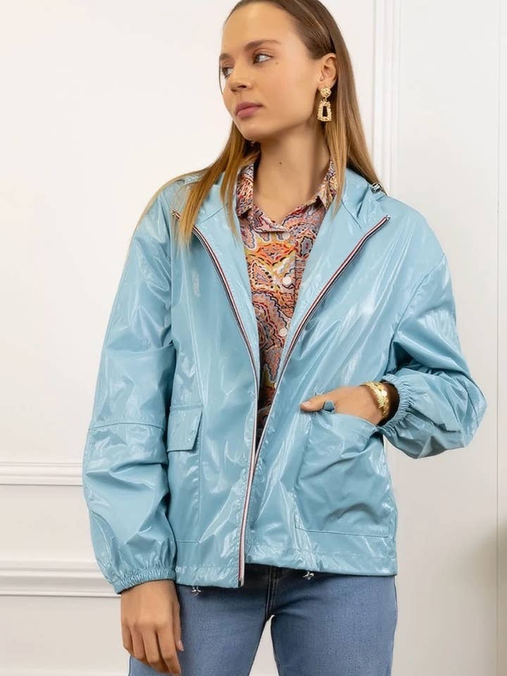 Escandelle Paris – Engroshandel Regnjakke - Dame – Kort vandtæt parka med hætte, let vindjakke1