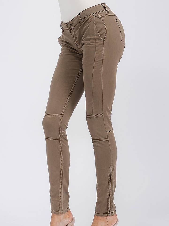 KNAPPELUKNING LOMMER LYNGLÅS SMAL BENBUKSER for engroshandel hos ROUSSEAU