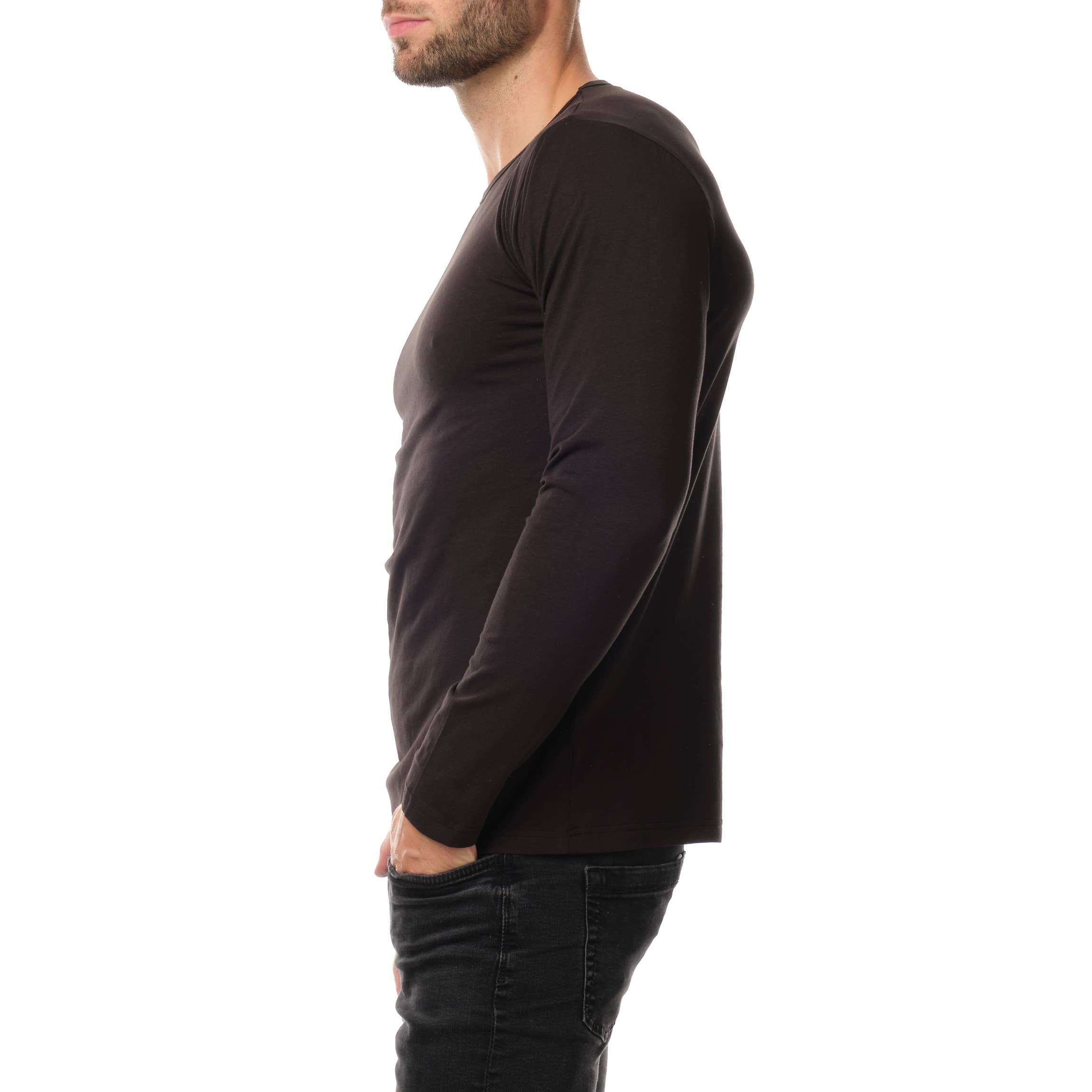Men's plain black long sleeve t-shirt for wholesale on Faire2
