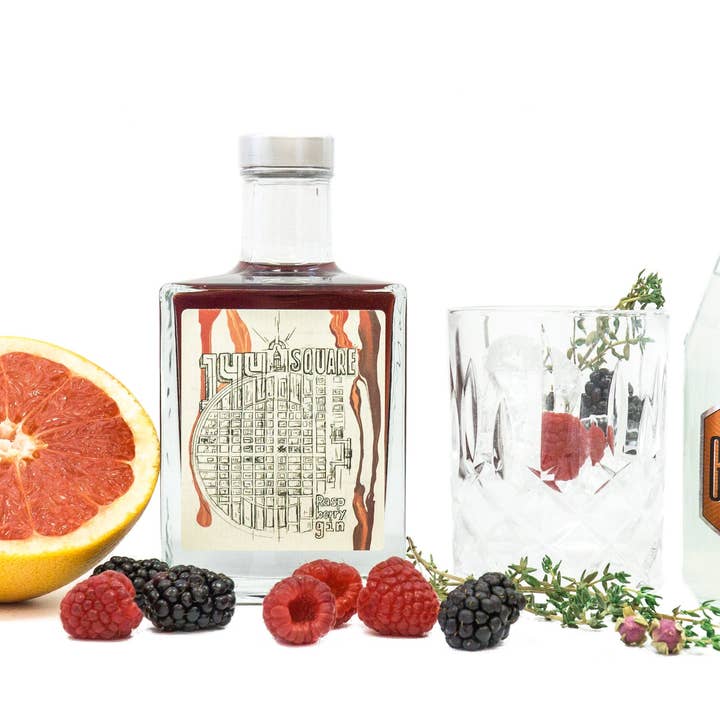 Upstairs Gin – wholesale Gin – 144 HALLON KVADRAT GIN2