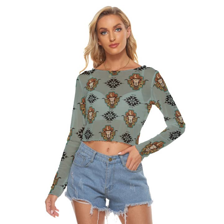 Top court en maille Western Aztec Bullskull pour la vente par The Sassy Heifer