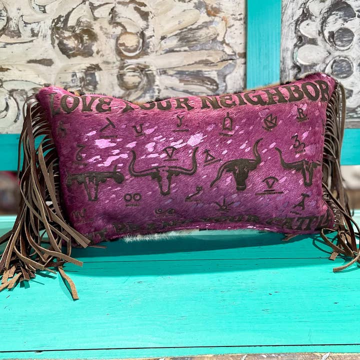 Love Your Neighbor, cuscino in pelle bovina per la vendita all'ingrosso da parte di Red Dirt Revivals
