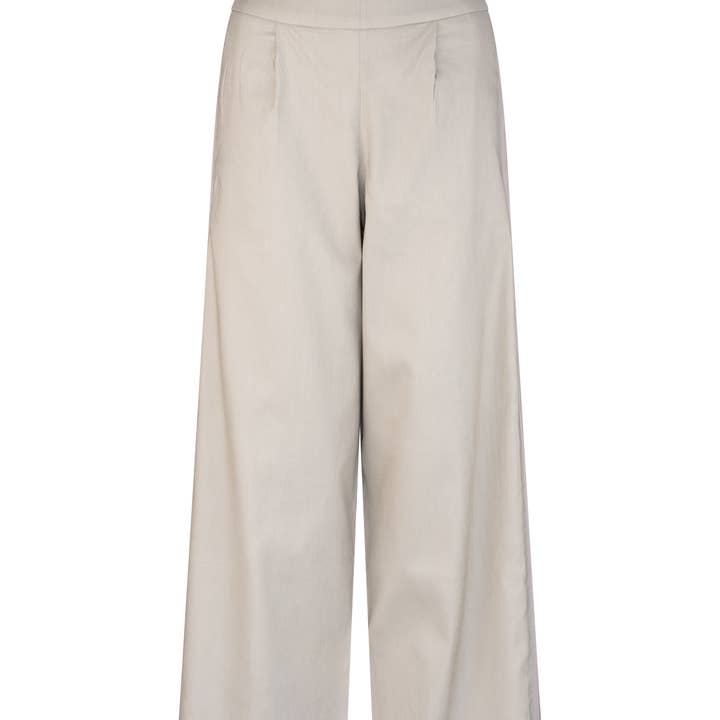 St Tropez Pant and other Purchase Wholesale staminade. Free Returns & Net 60 Terms on Faire trending on Faire.