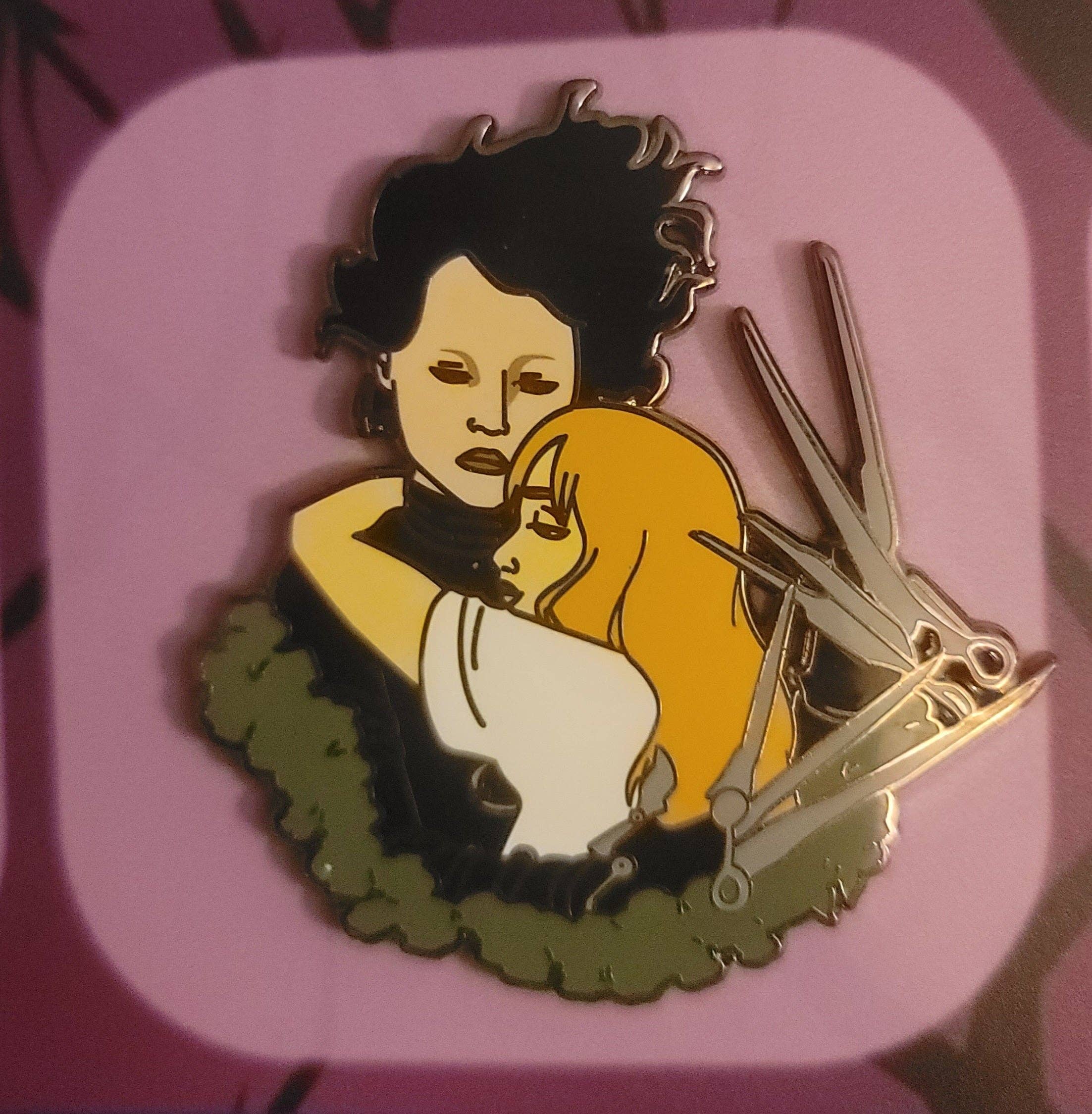 Hallowmonsterco – Großhandel Anstecker/Button – Spooky Emaille-Anstecker-Set mit Tim Burton- und Munsters-Charakteren2